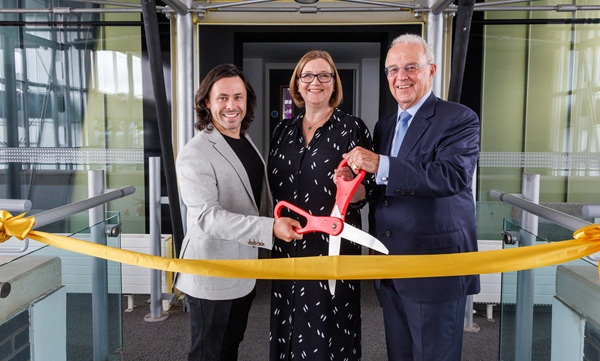 1. Techniquest_Chair Dan O'Toole, CEO Sue Wardle, Hugh Inman Bradbury Foundation © Steve Pope