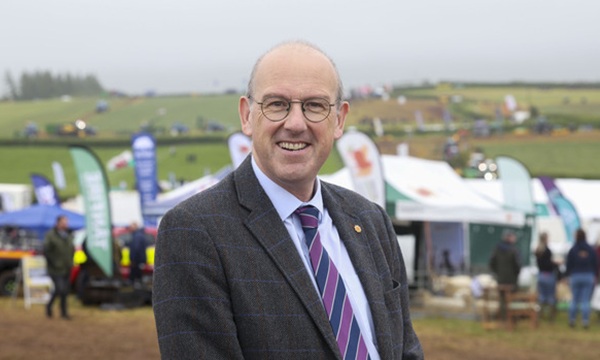 12-06-26-mh-minister-grassland-event-2-1_crop