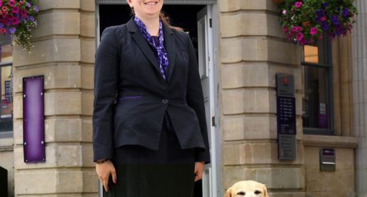 Cardiff Woman Who Lost her Sight is UK’s First Blind Banker