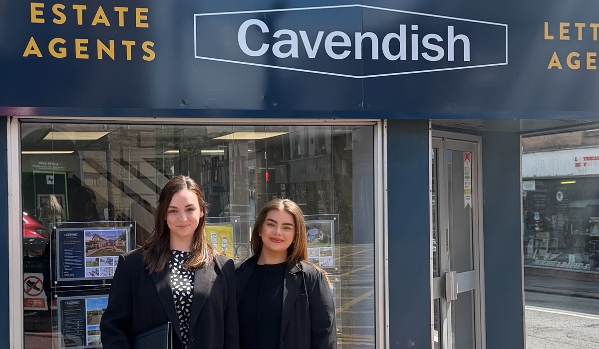 Annie O'Brien and Sophie Lewis of Cavendish Lettings in Mold