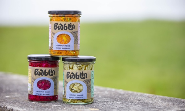 Bwblin takes its name from the Welsh word for “bubble”, reflecting the natural fermentation process