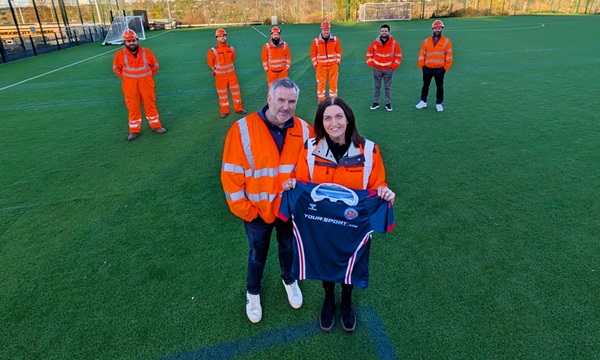 Cllr Nick Pritchard, Natalie Hogan Lee Dixon, Brendun Hogan and the Hogan’s team