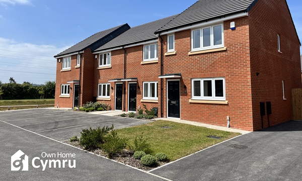 Dee Gardens landscape shot edit