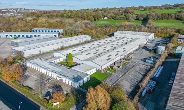 Dyffryn Business Park, Ystrad Mynach WEB-31 300