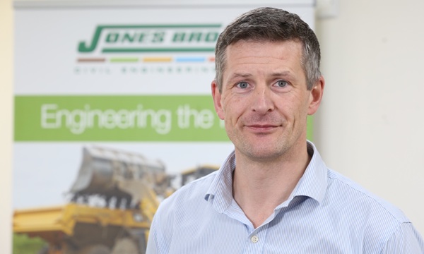 Eryl Roberts 2 Eryl Roberts 2