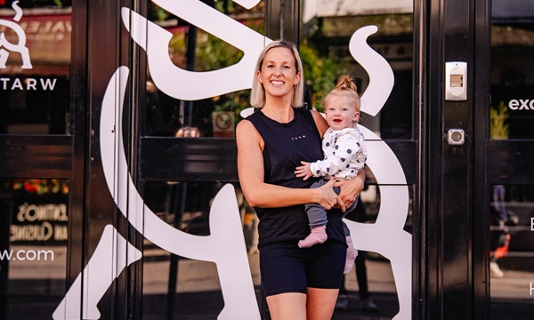 Studio Tarw Founder Alex and her daughter