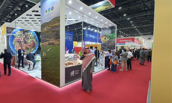 Hybu Cig Cymru – Meat Promotion Wales (HCC) exhibits at the Gulfood tradeshow and hosts an exclusive event at the British Embassy in Dubai