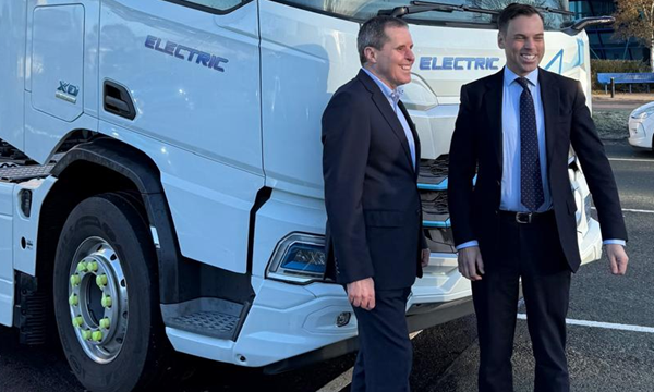 Ken Skates MS Jonathan Murray, Wrexham AFC