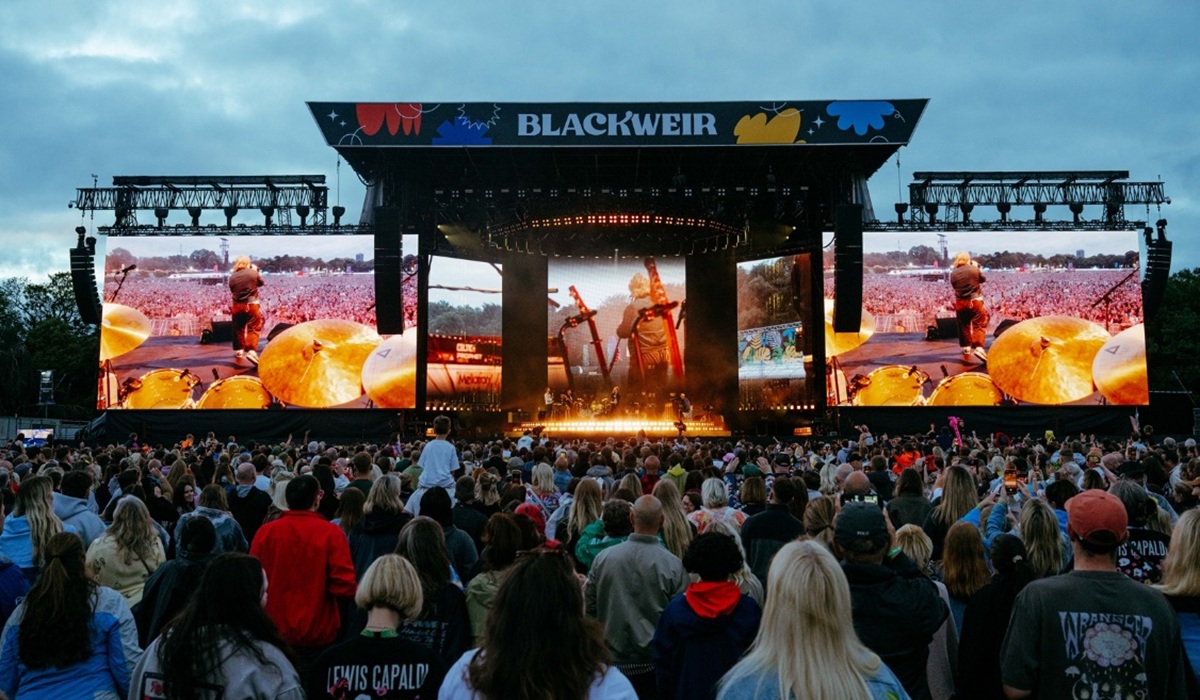 Lewis Capaldi onstage at Blackweir Live in front of a huge audience. Image credit DEPOT