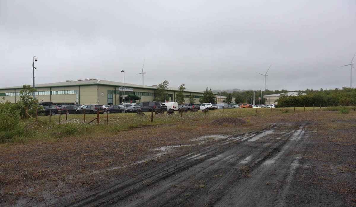 Location of new road on to Oakdale site
