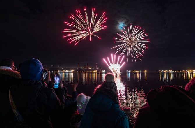 Milford Waterfront Welcomes Back Milford Haven Round Table’s Fireworks Extravaganza