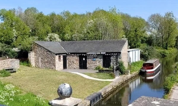 Montgomery canal boat trips