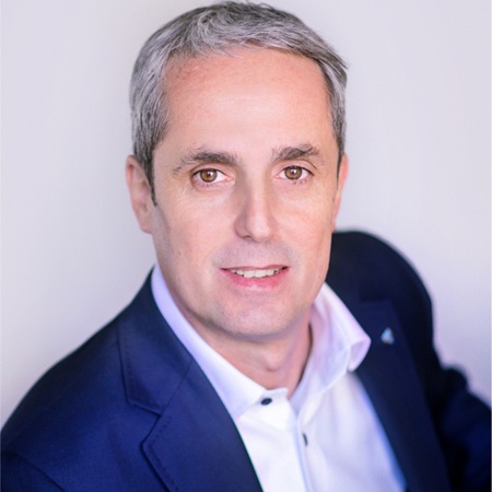 Roy Shoshani headshot
