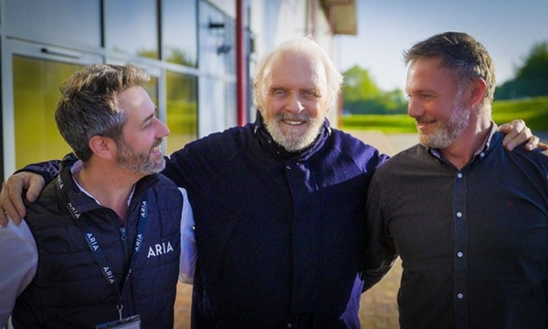 Sir Anthony Hopkins with Studio Executive Iddon Jones and Aria Director Bedwyr Rees (2)
