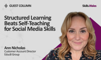Structured Learning Beats Self-Teaching For Social Media Skills