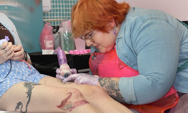 Through her tattoo-studio, Claire offers professional tattoo and piercing services in a welcoming and inclusive space