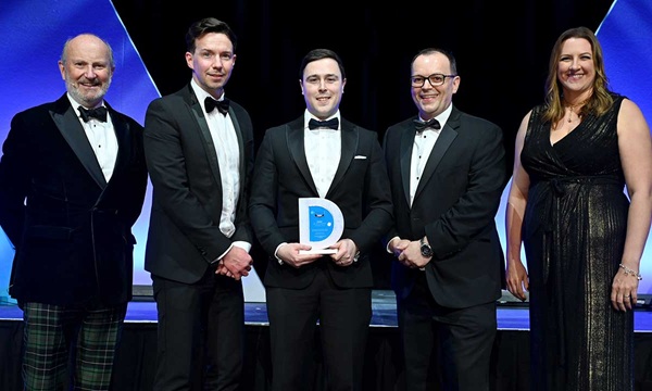 UK Dealmakers Image Gambit