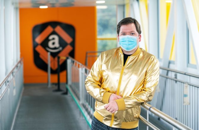 Amazon Swansea Makes £1,000 Donation to Kids Cancer Charity