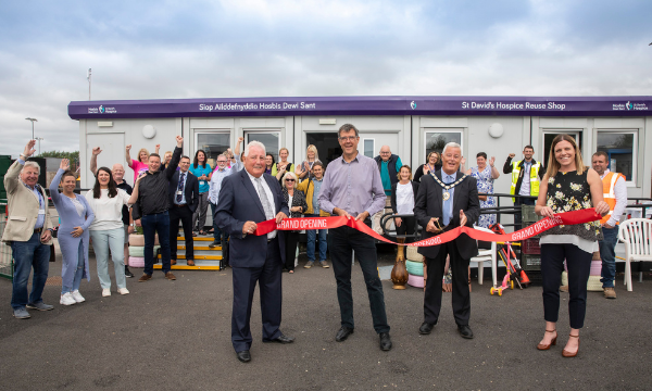 Innovative Reuse Shop opens at Rhyl Recycling Centre