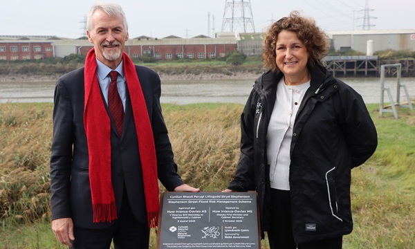 dfm-and-ceri-davies-nrw
