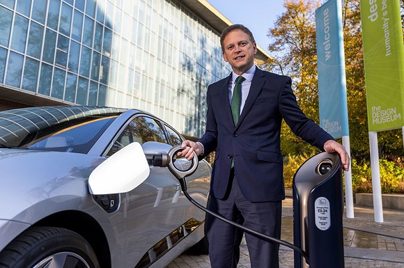 UK Confirms Pledge for Zero-Emission HGVs by 2040 and Unveils New Chargepoint Design