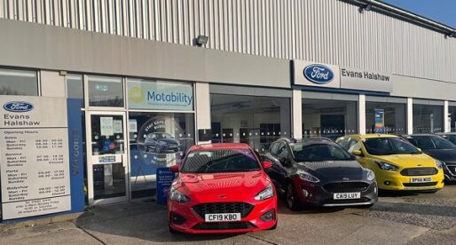 Evans Halshaw in Merthyr Tydfil Recognised for Exceptional Customer Service by Auto Trader