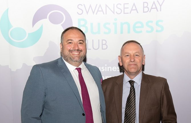 Wynne Raises a Glass and a Song To Mark Swansea Bay Business Club’s 70th Birthday