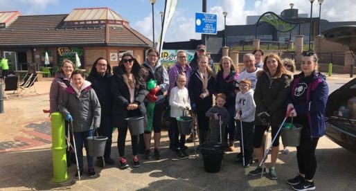 Gamlins Law Staff Join Beach Clean-Up