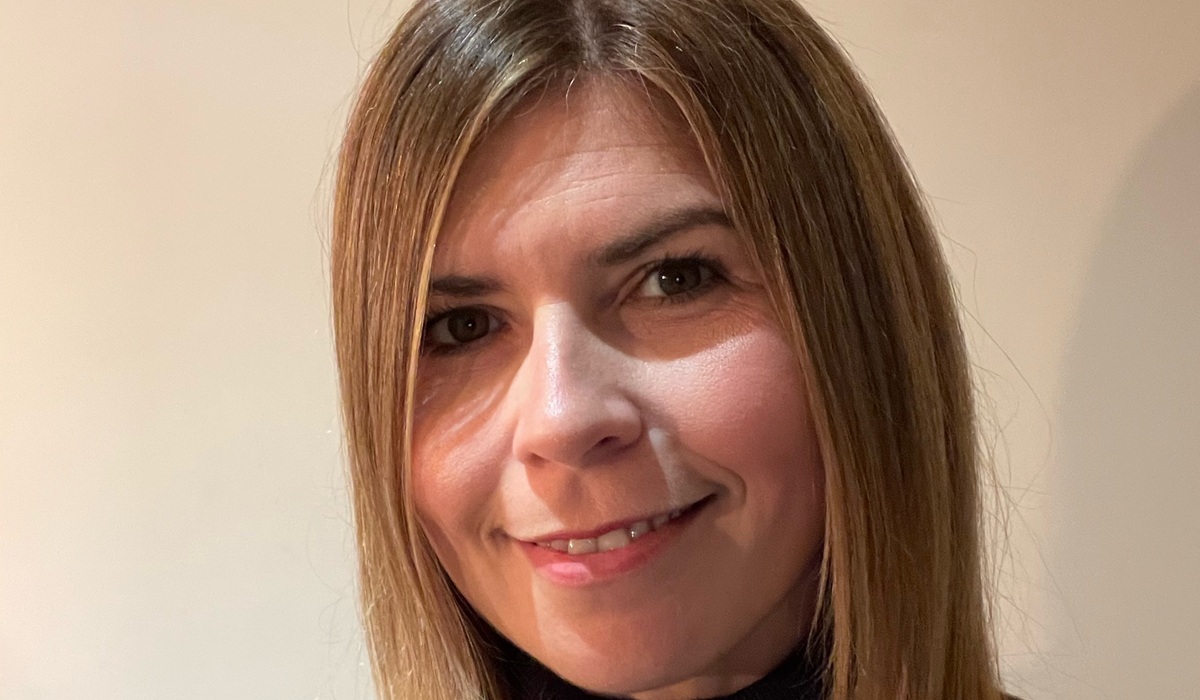 headshot Laura Doel