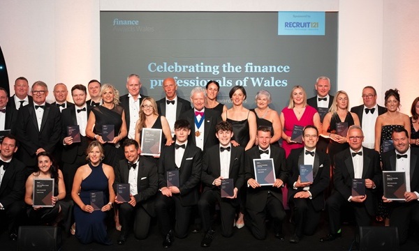 mhorwood_Finance_Wales_Awards_2025_160525_121-winners-2025-TN