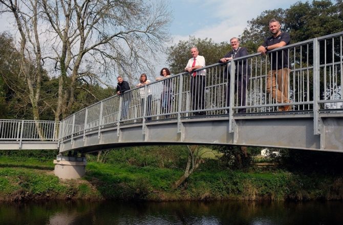 Footbridge Links up Paths to Create New ‘Cleddau Reaches’ Walk