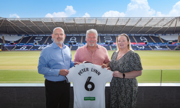 Swans sign Peter Lynn and Partners Solicitors for a Sixth Season