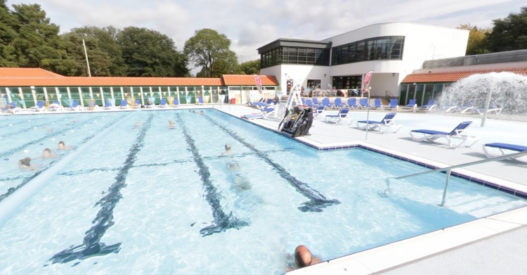 ponty swimming pool