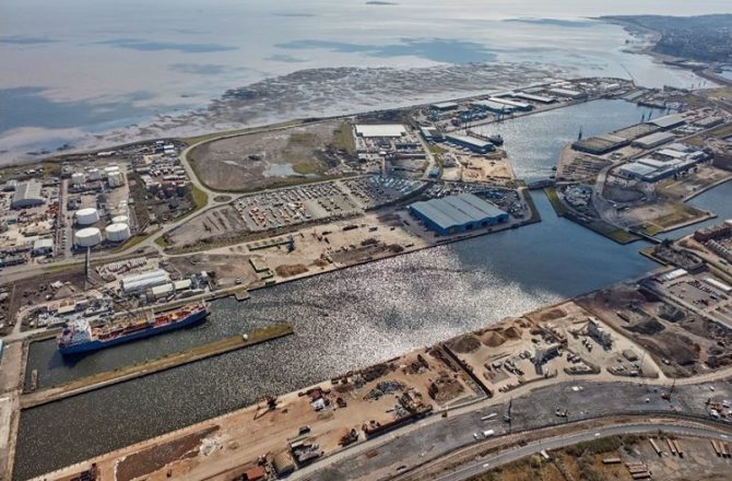 Port of Cardiff Celebrates New Lease with Greenergy