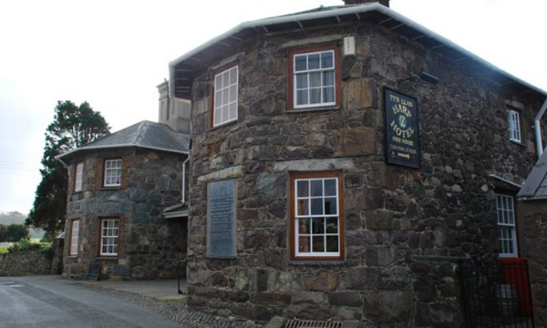 Ty’n Llan Pub Supported with £250,000 Investment