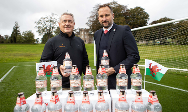 Official Limited Edition Wales Football Gin Takes to the Shelves