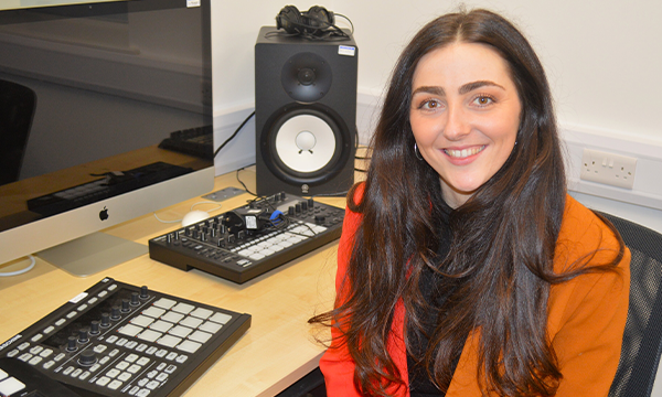 A Renowned Leadership Programme Hit All The Right Notes With a Talented Music Studio Manager